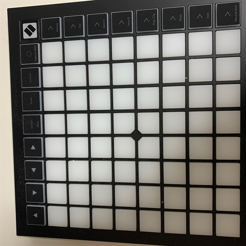 NOVATION Launchpad Xの画像